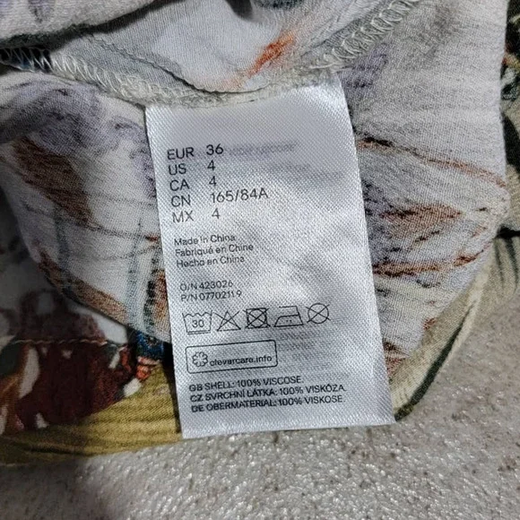 H&M Tropical Safari Bird Palm Leaf Butterfly Floral Print Dress Size 4 - Picture 8 of 9